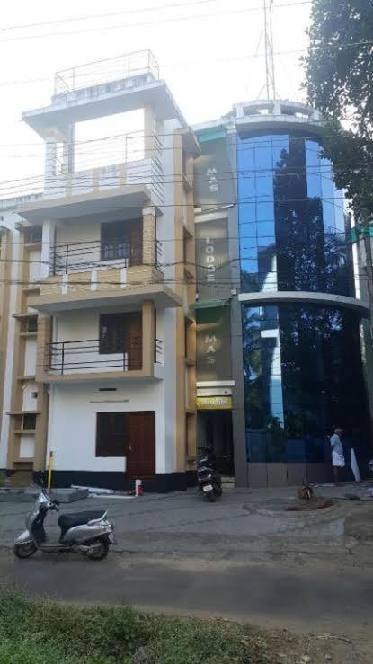 Adhithya Apartments Guruvāyūr Dış mekan fotoğraf