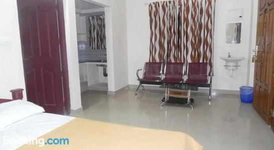 Adhithya Apartments Guruvāyūr Dış mekan fotoğraf