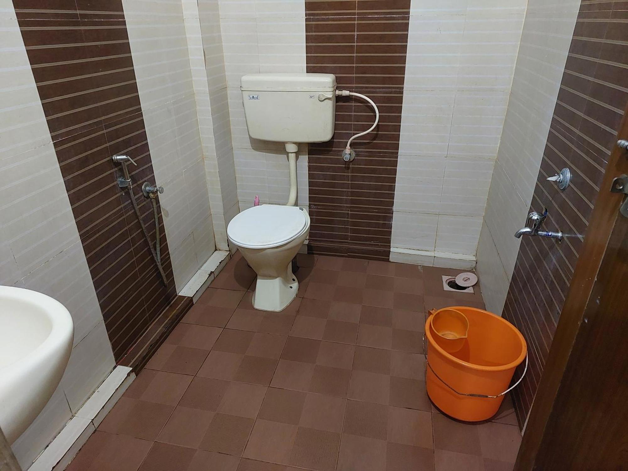 Adhithya Apartments Guruvāyūr Dış mekan fotoğraf